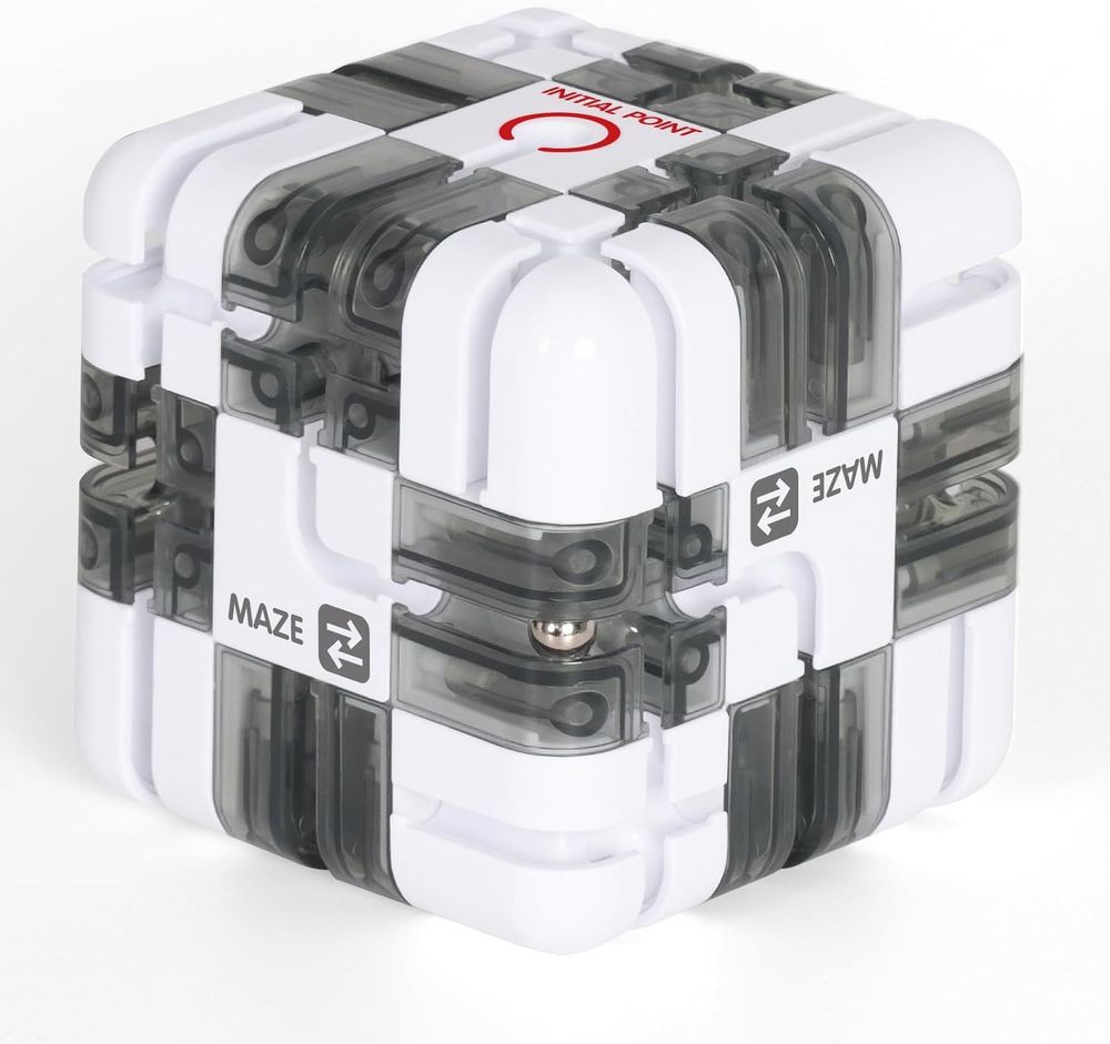 Dynamic Sports - Maze Cube Puzzle Toy