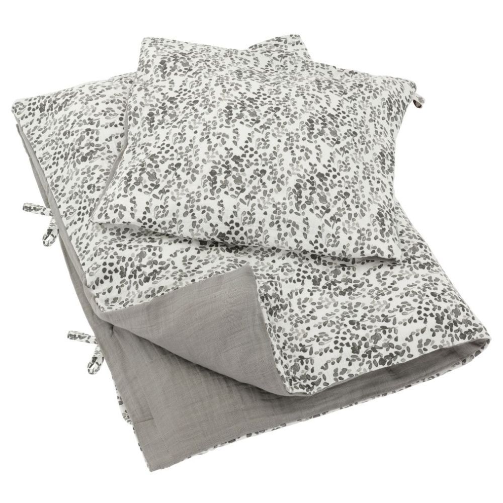 Born Copenhagen - Organic Muslin Baby Bedding - Grey Leaf