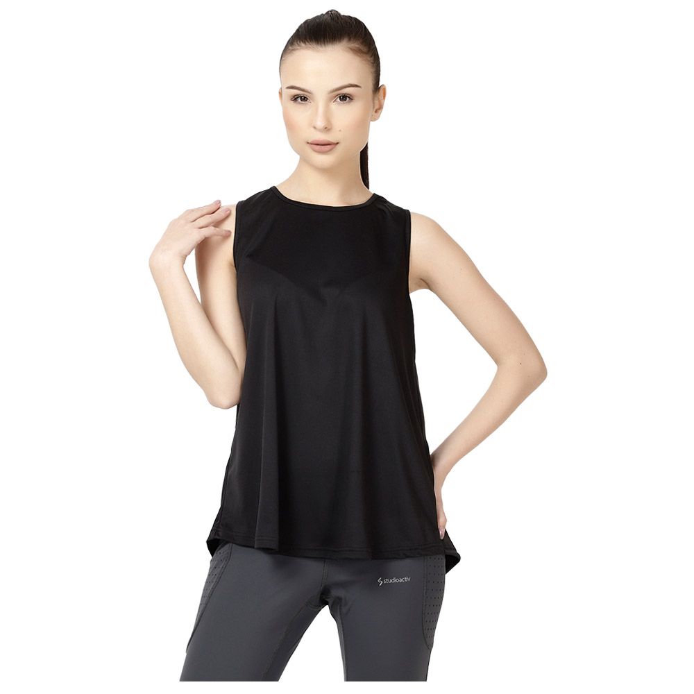 Studioactiv - Back Slit Tee - Black