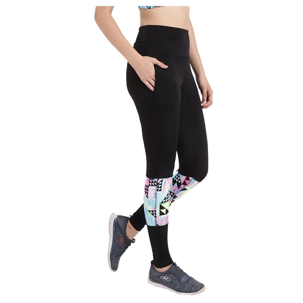 Studioactiv - Neo-Print Tres Chic Leggings - Black