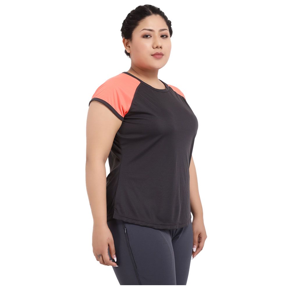 Studioactiv - Feel Free Tee Curvy - Charcoal Neorange