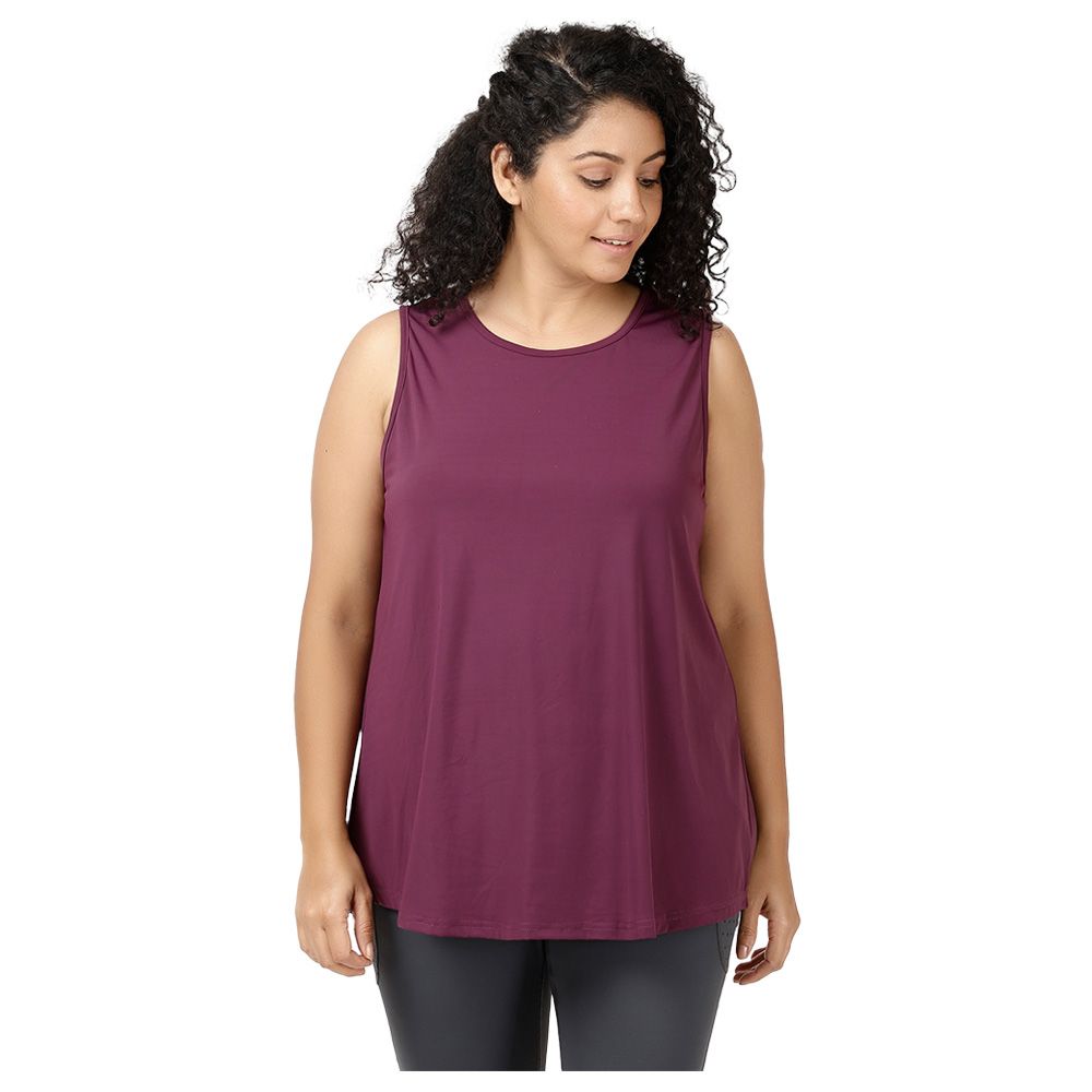 Studioactiv - Back Slit Tee Curvy - Wine