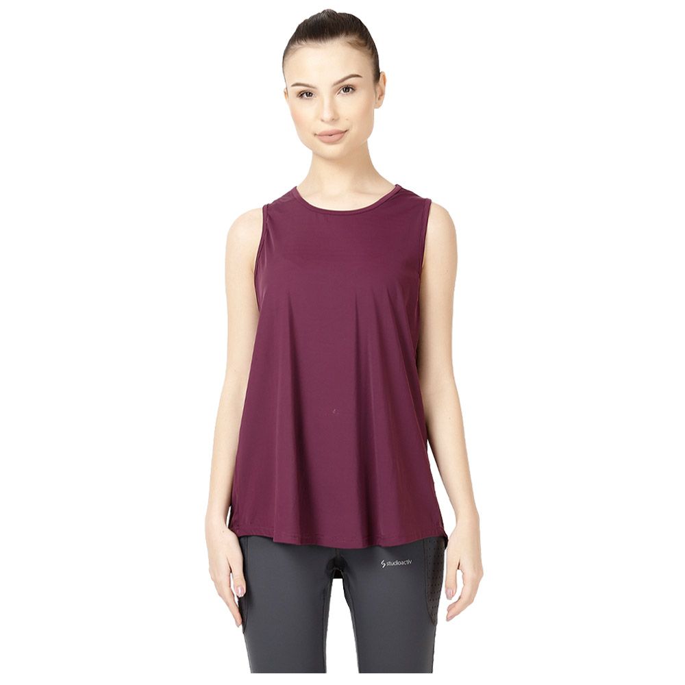 Studioactiv - Back Slit Tee - Wine