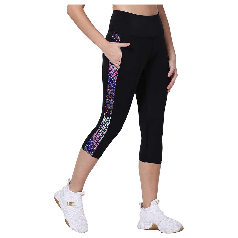 Studioactiv - Black Side Print Summer Breeze Capri