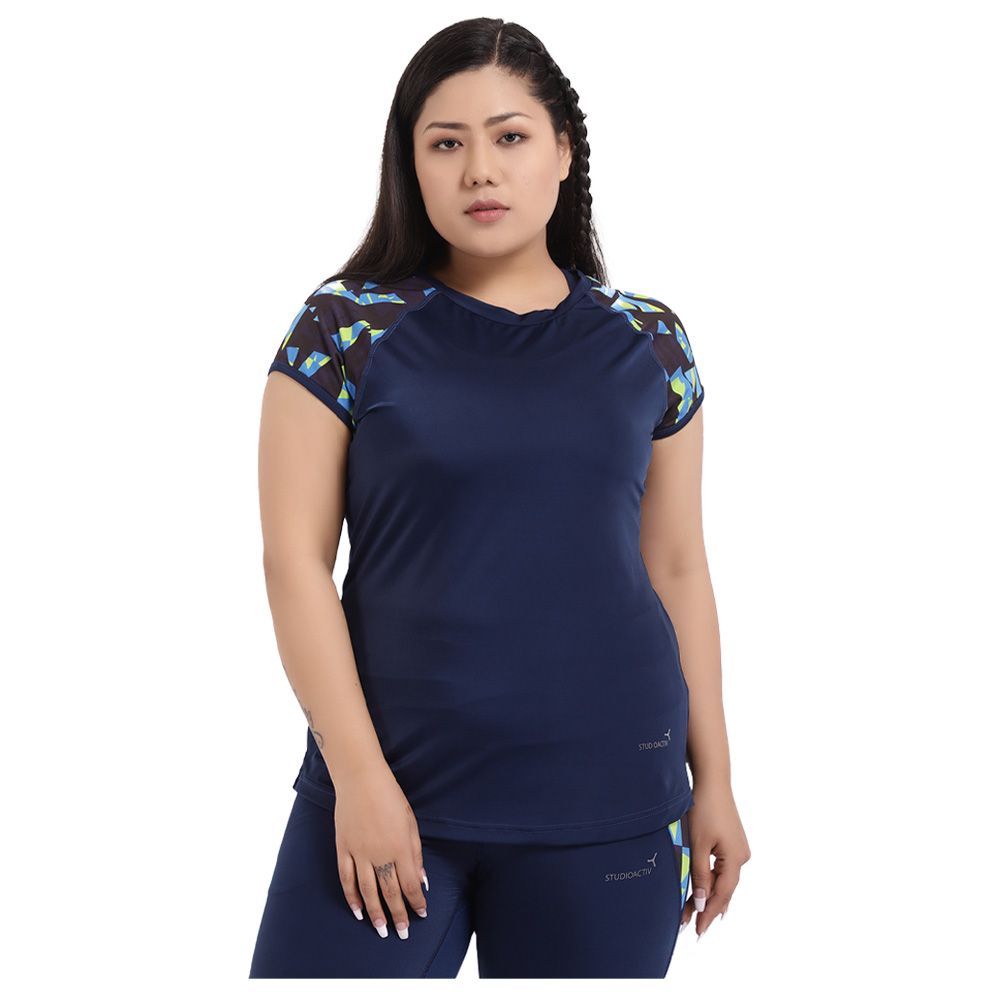 Studioactiv - Print Feel Free Tee Curvy - Navy