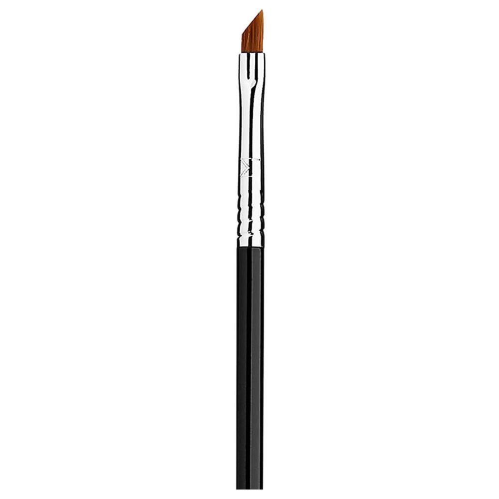 Sigma Beauty - E06 - Winged Liner Brush